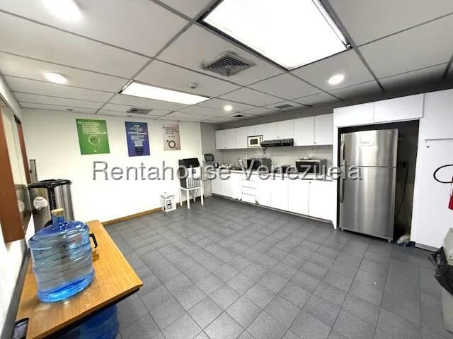 Comercial (Oficina) en Alquiler en Los Cortijos de Lourdes, Distrito Metropolitano - 28