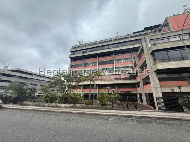 Comercial (Oficina) en Alquiler en Los Cortijos de Lourdes, Distrito Metropolitano - 34
