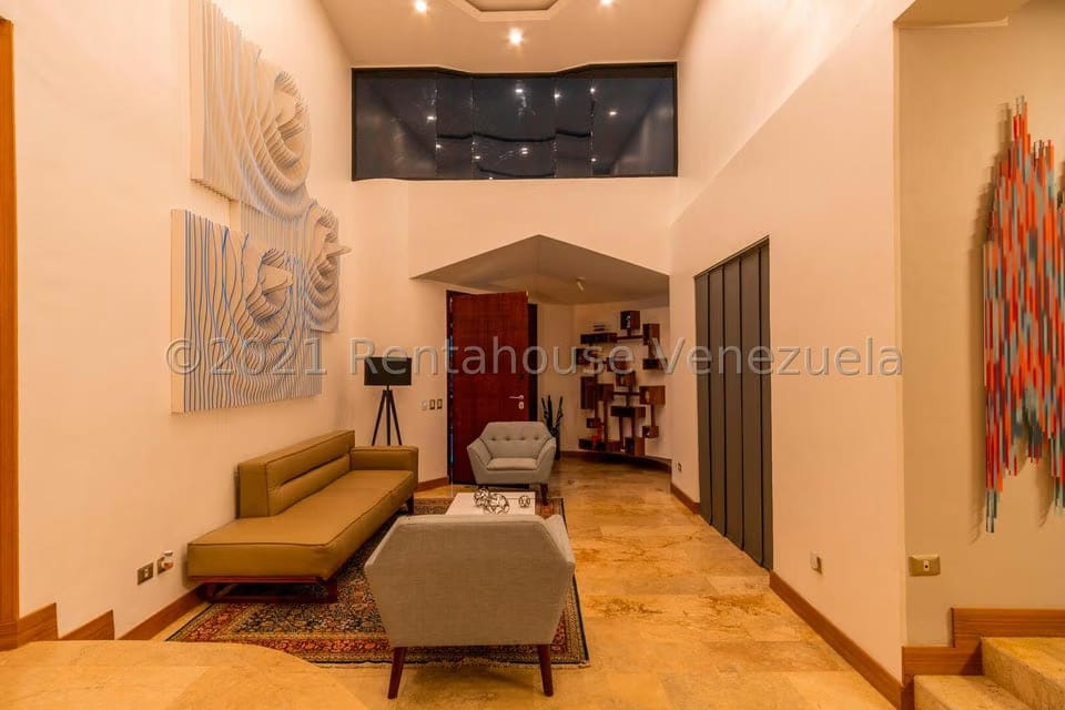 Casa (Multipes Niveles) en Venta en La Tahona, Distrito Metropolitano - 28