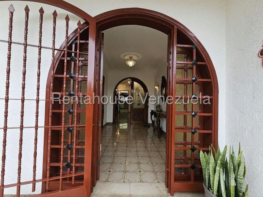Casa (Multipes Niveles) en Venta en Colinas de La California, Distrito Metropolitano - 11