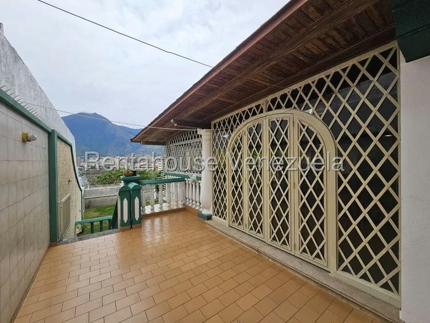 Casa (Multipes Niveles) en Venta en Colinas de La California, Distrito Metropolitano - 33