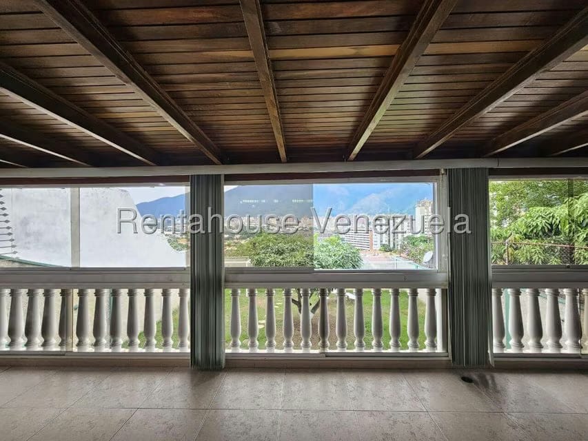 Casa (Multipes Niveles) en Venta en Colinas de La California, Distrito Metropolitano - 35