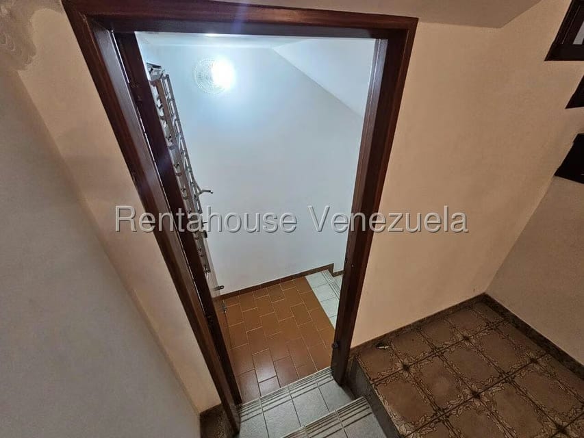 Casa (Multipes Niveles) en Venta en Colinas de La California, Distrito Metropolitano - 53