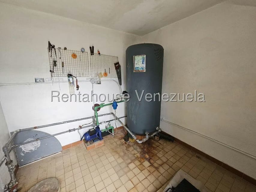 Casa (Multipes Niveles) en Venta en Colinas de La California, Distrito Metropolitano - 65