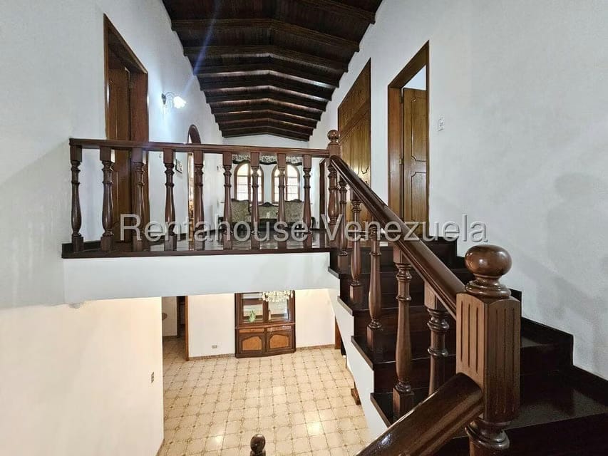 Casa (Multipes Niveles) en Venta en Colinas de La California, Distrito Metropolitano - 66