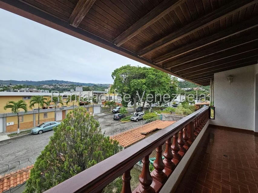 Casa (Multipes Niveles) en Venta en Colinas de La California, Distrito Metropolitano - 76