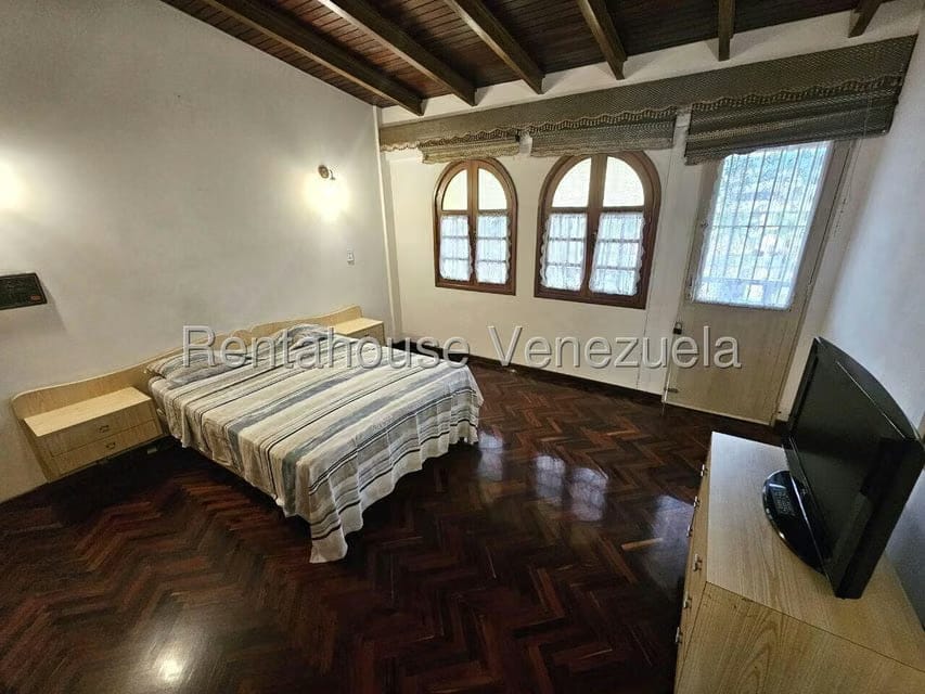 Casa (Multipes Niveles) en Venta en Colinas de La California, Distrito Metropolitano - 81