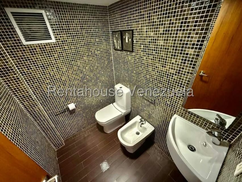 Casa (Multipes Niveles) en Venta en Colinas del Tamanaco, Distrito Metropolitano - 28