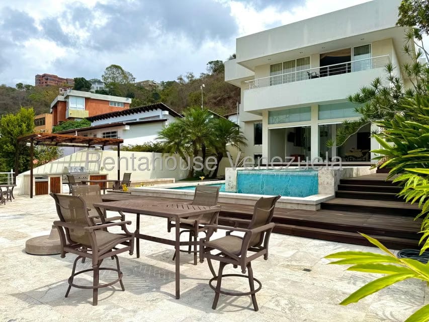 Casa (Multipes Niveles) en Venta en Colinas del Tamanaco, Distrito Metropolitano - 35