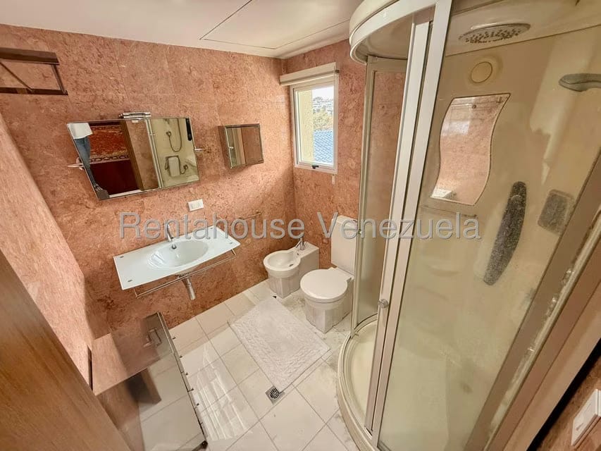 Casa (Multipes Niveles) en Venta en Colinas del Tamanaco, Distrito Metropolitano - 48