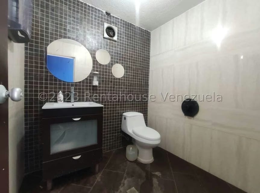 Comercial (Posada) en Venta en La Mira, Nueva Esparta - 10