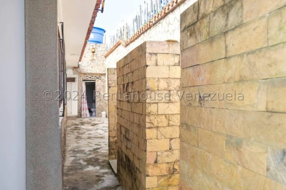 Casa (1 Nivel) en Venta en Corrales, Miranda - 17