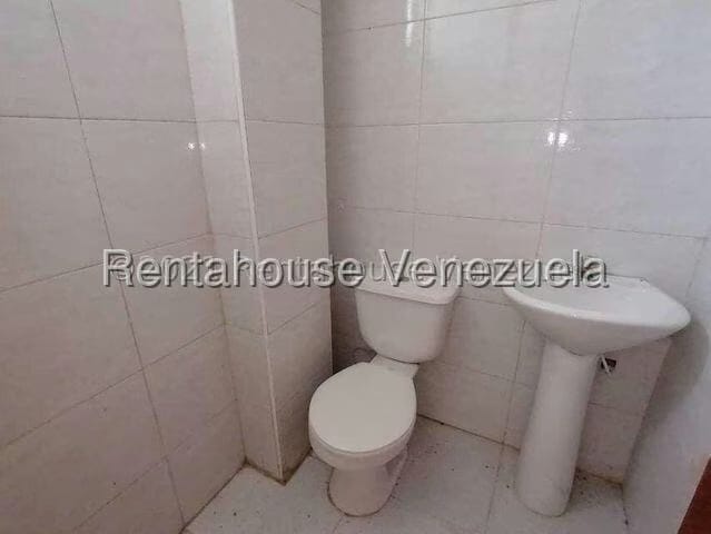 Comercial (Consultorio Medico) en Alquiler en Centro, Lara - 12