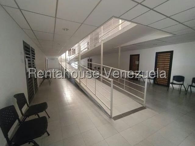 Comercial (Consultorio Medico) en Alquiler en Centro, Lara - 4