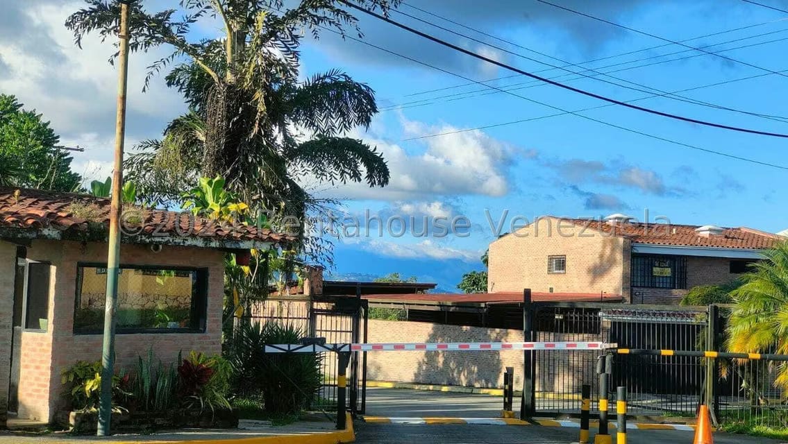 Casa (Duplex) en Alquiler en Pan de Azucar, Miranda - 22