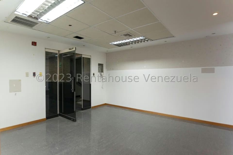 Comercial (Oficina) en Alquiler en Campo Alegre, Distrito Metropolitano - 2