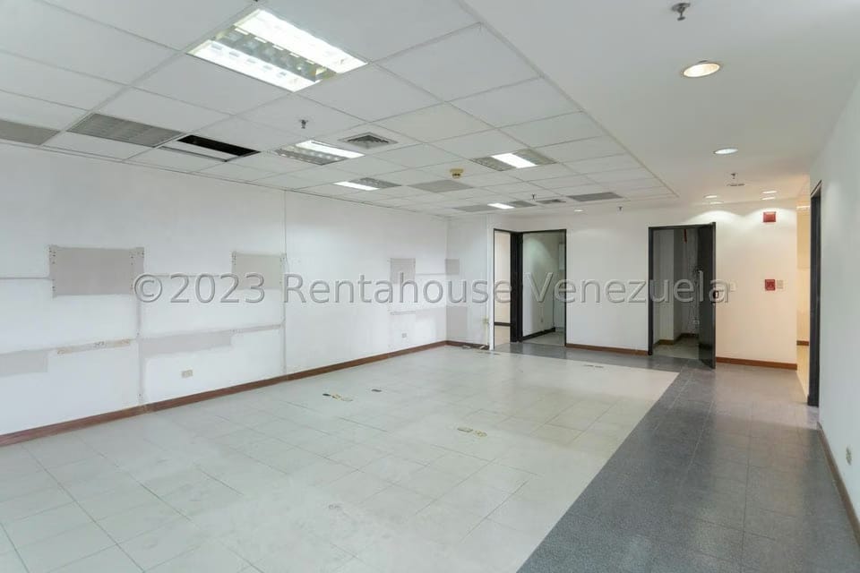Comercial (Oficina) en Alquiler en Campo Alegre, Distrito Metropolitano - 3