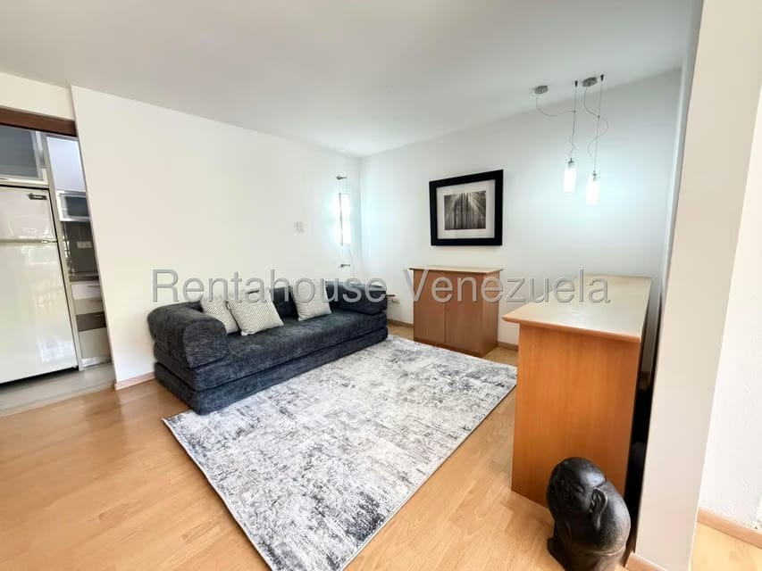 Apartamento (1 Nivel) en Alquiler en Lomas de Las Mercedes, Distrito Metropolitano
