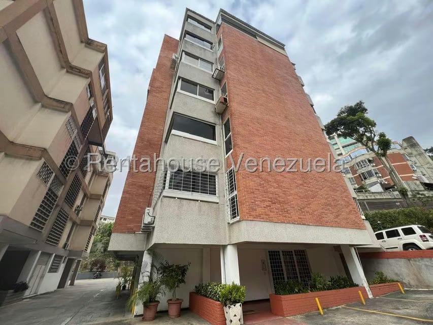 Apartamento (1 Nivel) en Alquiler en Lomas de Las Mercedes, Distrito Metropolitano - 16