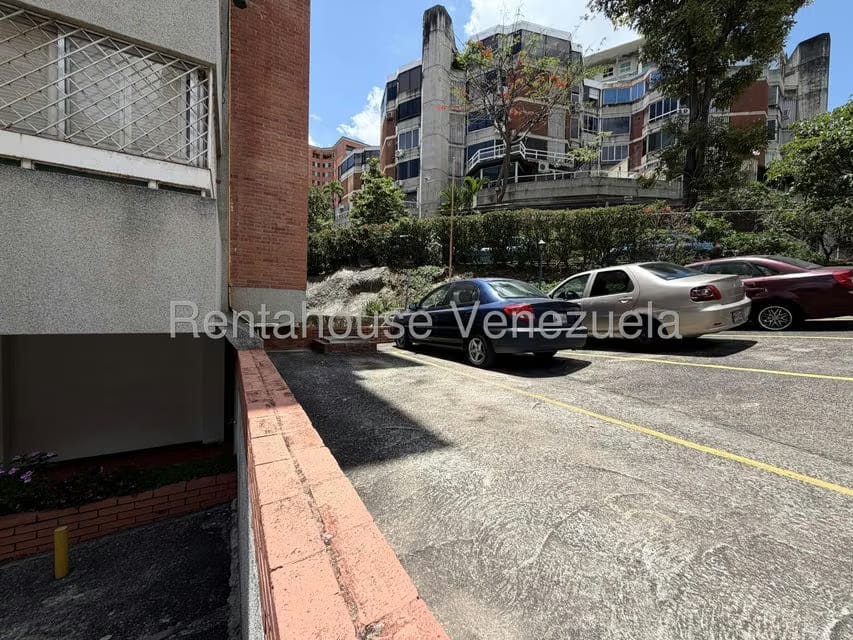 Apartamento (1 Nivel) en Alquiler en Lomas de Las Mercedes, Distrito Metropolitano - 10