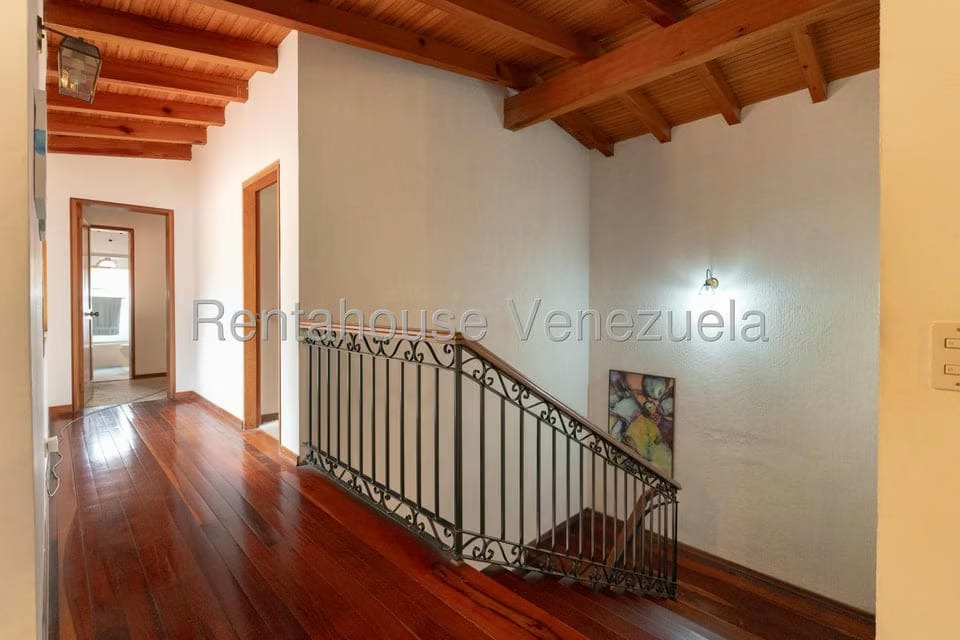 Casa (Colonial) en Venta en Country Club, Distrito Metropolitano - 21