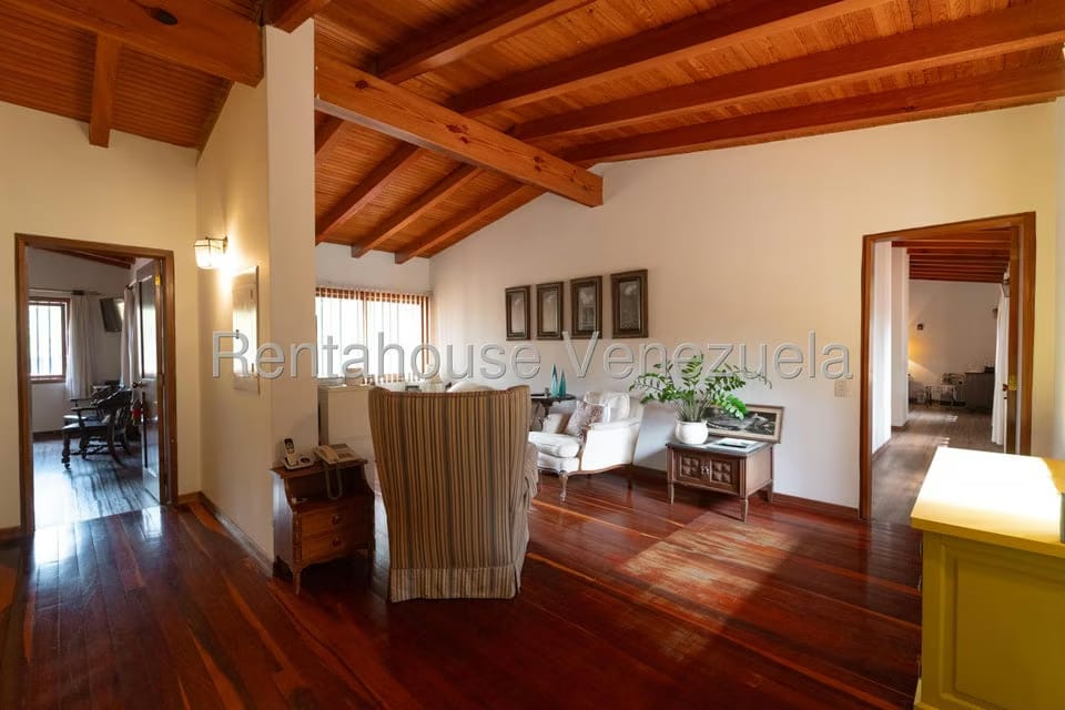 Casa (Colonial) en Venta en Country Club, Distrito Metropolitano - 23