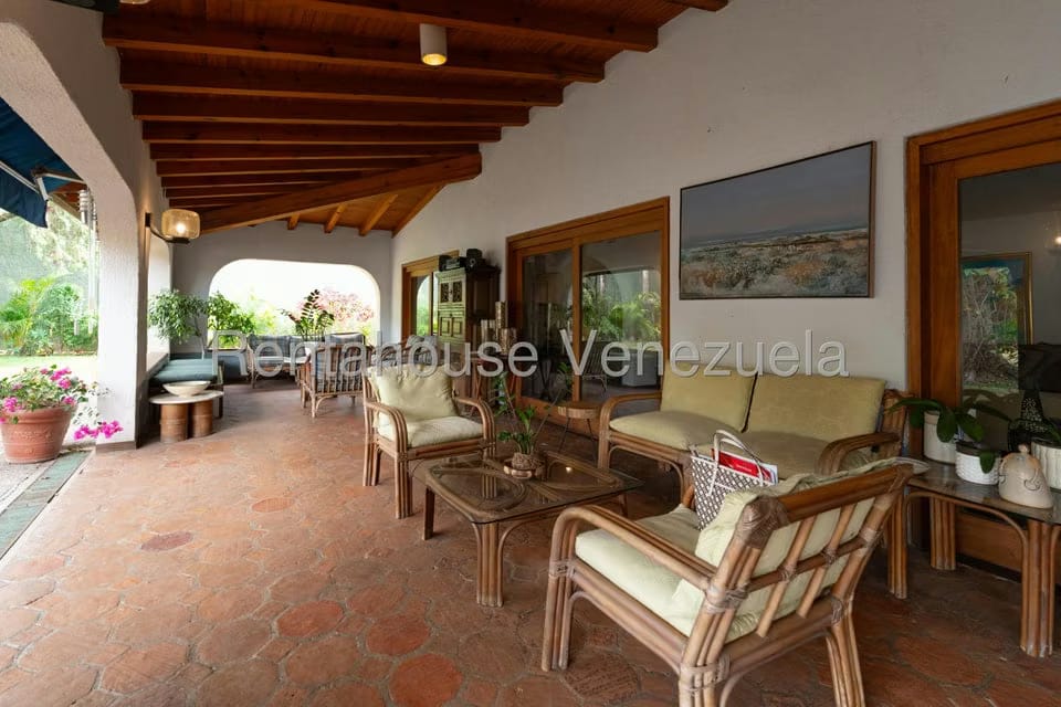 Casa (Colonial) en Venta en Country Club, Distrito Metropolitano - 36