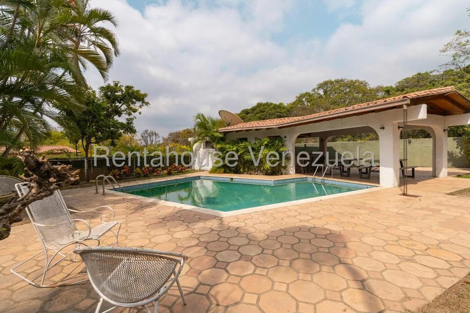 Casa (Colonial) en Venta en Country Club, Distrito Metropolitano - 38