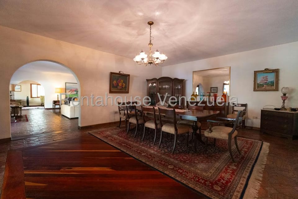 Casa (Colonial) en Venta en Country Club, Distrito Metropolitano - 10