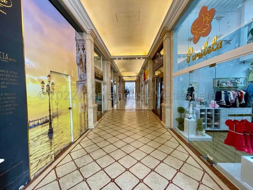 Comercial (Local Comercial) en Venta en Altamira, Distrito Metropolitano - 14