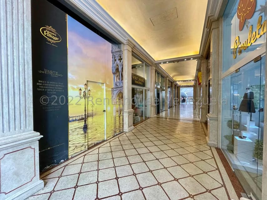 Comercial (Local Comercial) en Venta en Altamira, Distrito Metropolitano - 3