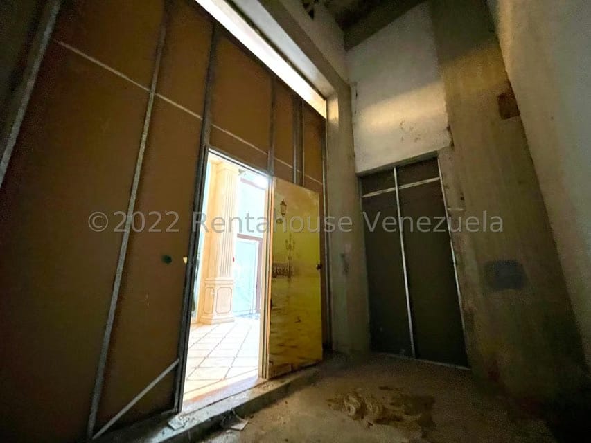 Comercial (Local Comercial) en Venta en Altamira, Distrito Metropolitano - 6