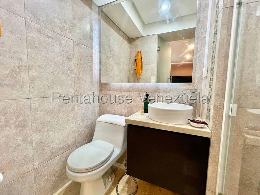 Apartamento (1 Nivel) en Venta en El Cigarral, Distrito Metropolitano - 21