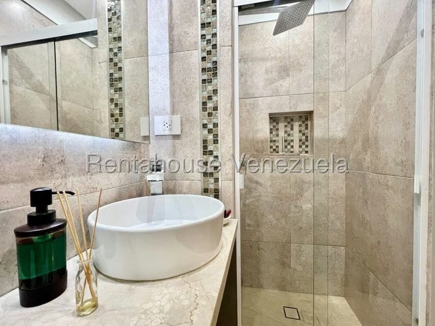 Apartamento (1 Nivel) en Venta en El Cigarral, Distrito Metropolitano - 22