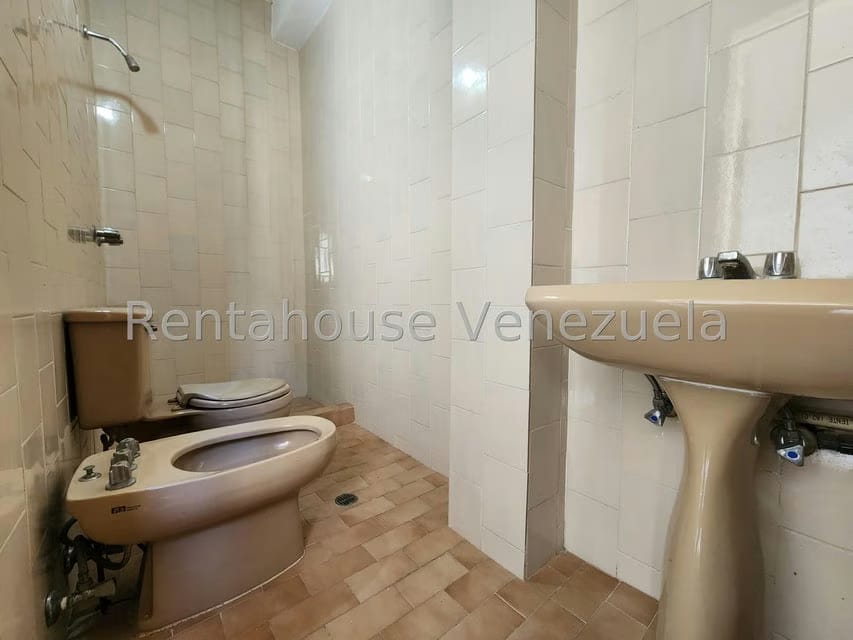 Comercial (Galpon - Deposito) en Alquiler en La California Sur, Distrito Metropolitano - 9