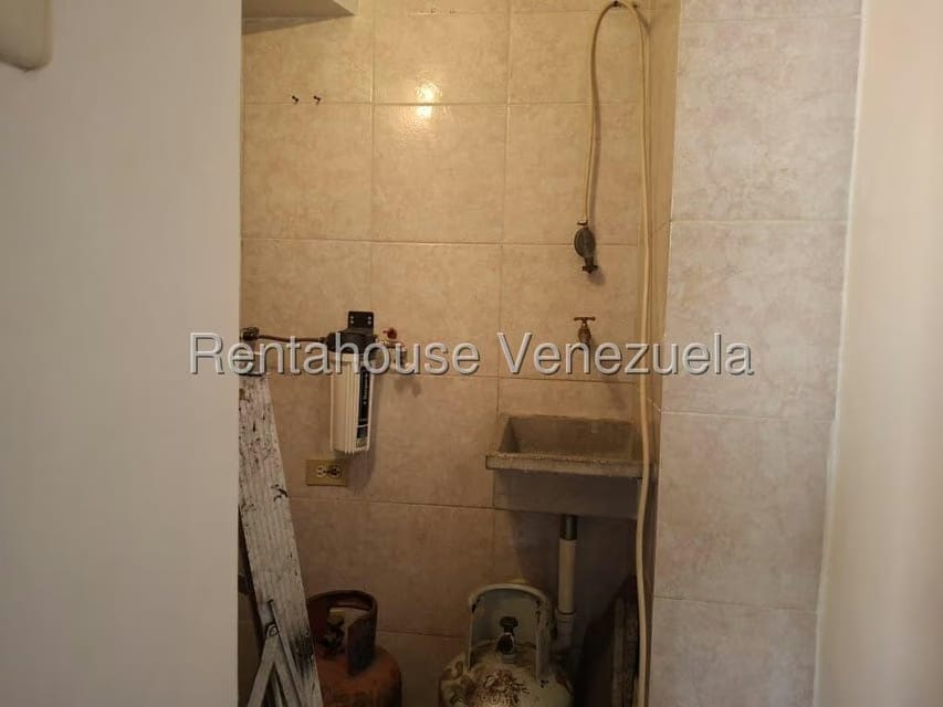 Apartamento (1 Nivel) en Alquiler en El Ingenio, Miranda - 16