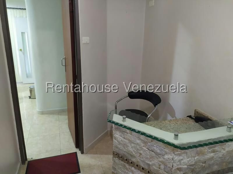 Comercial (Consultorio Medico) en Venta en Los Guayabitos, Carabobo - 2