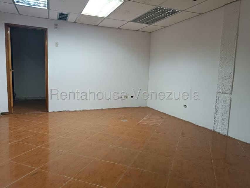 Comercial (Local Comercial) en Alquiler en El Tambor, Miranda - 7