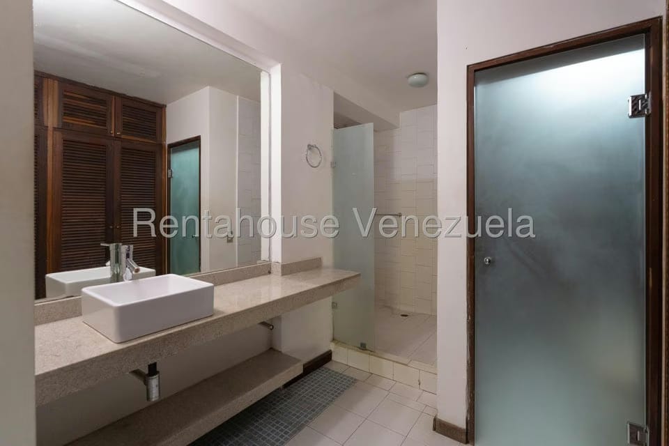Apartamento (1 Nivel) en Venta en Lomas de Las Mercedes, Distrito Metropolitano - 25