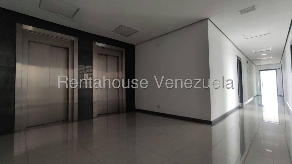 Comercial (Oficina) en Venta en Del Este, Lara - 5