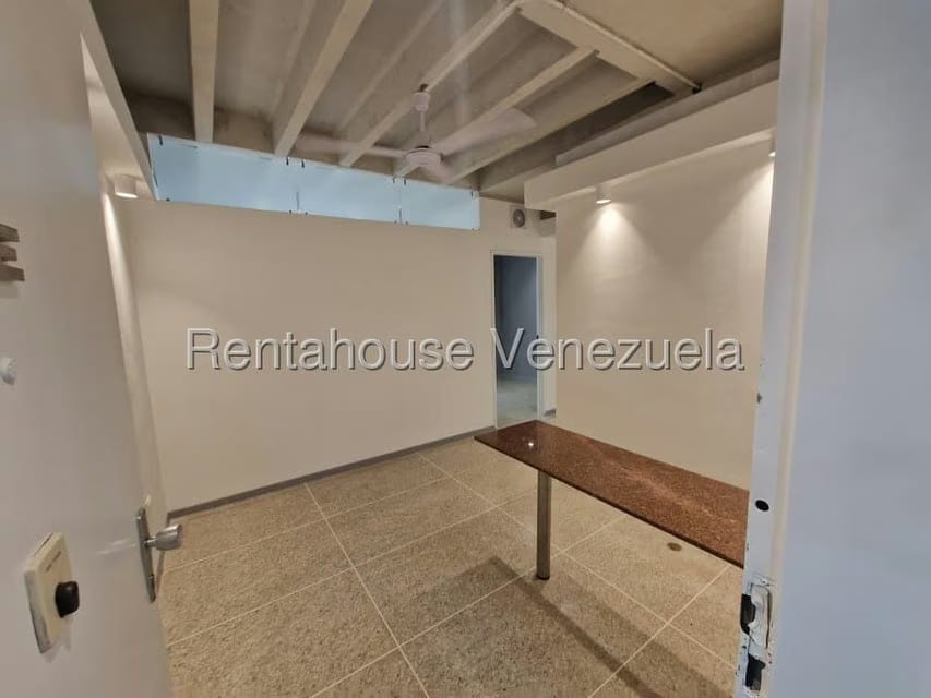 Comercial (Local Comercial) en Alquiler en El Recreo, Distrito Metropolitano - 2