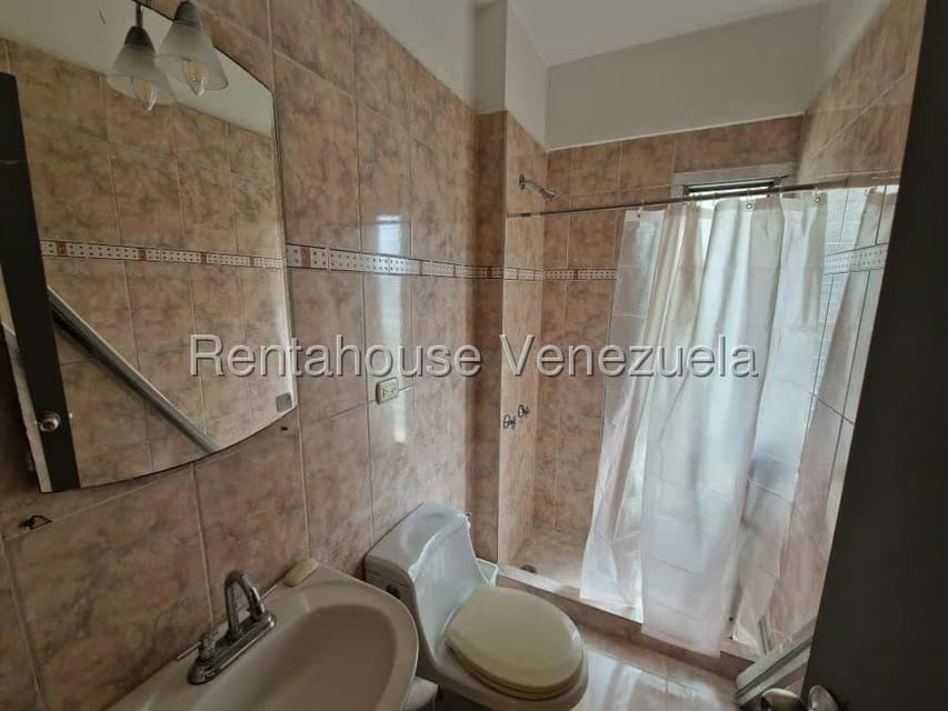 Comercial (Local Comercial) en Alquiler en El Recreo, Distrito Metropolitano - 11