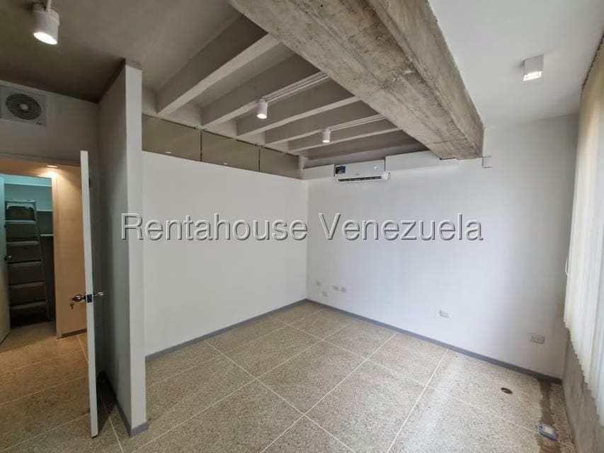 Comercial (Local Comercial) en Alquiler en El Recreo, Distrito Metropolitano - 5