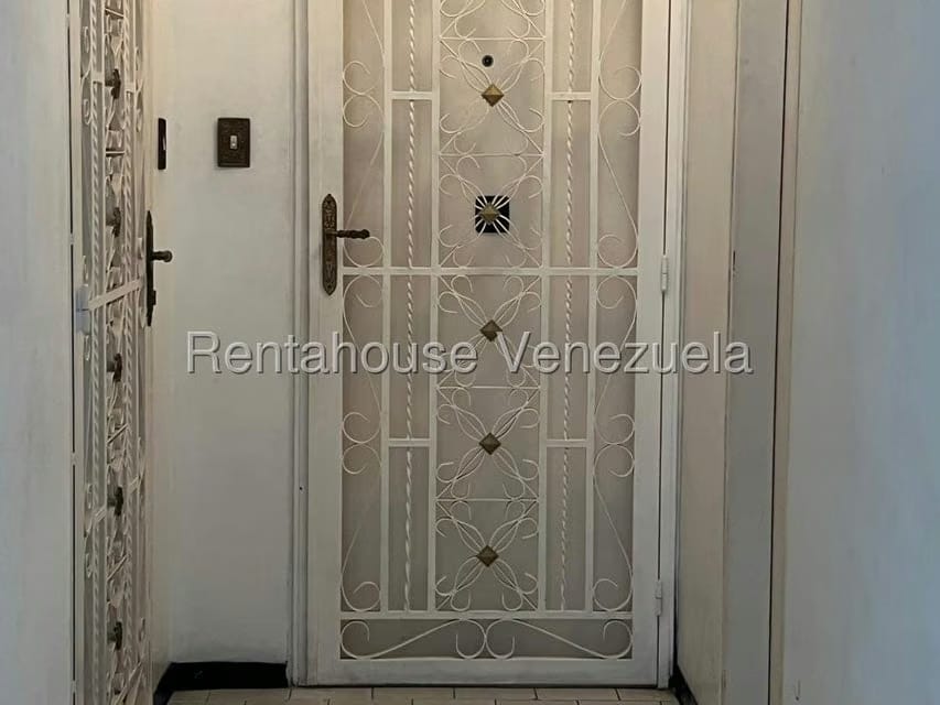 Apartamento (1 Nivel) en Venta en El Paraiso, Distrito Metropolitano - 4