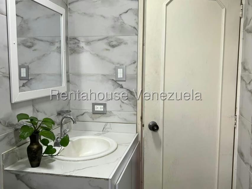 Apartamento (1 Nivel) en Venta en El Paraiso, Distrito Metropolitano - 32