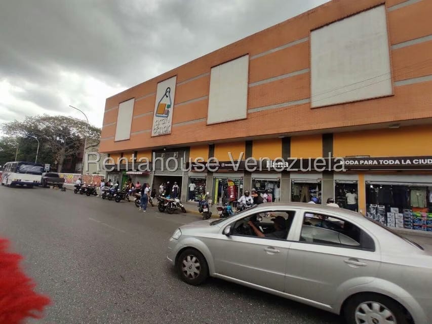 Comercial (Local Comercial) en Alquiler en Avenida Bolivar, Aragua - 16
