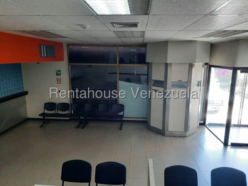 Comercial (Local Comercial) en Alquiler en Avenida Bolivar, Zulia