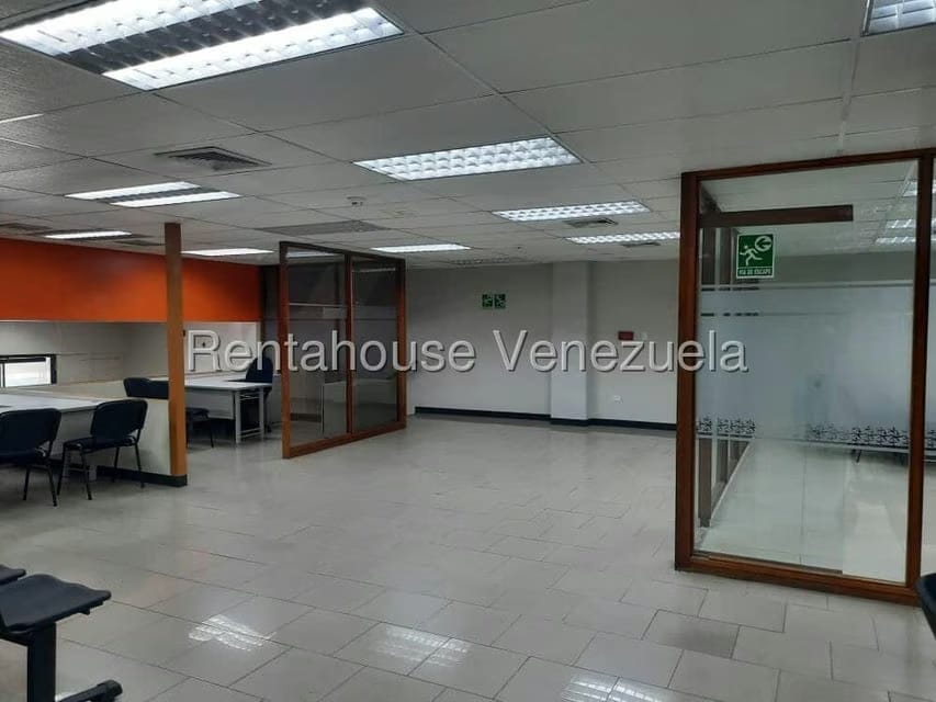 Comercial (Local Comercial) en Alquiler en Avenida Bolivar, Zulia - 2