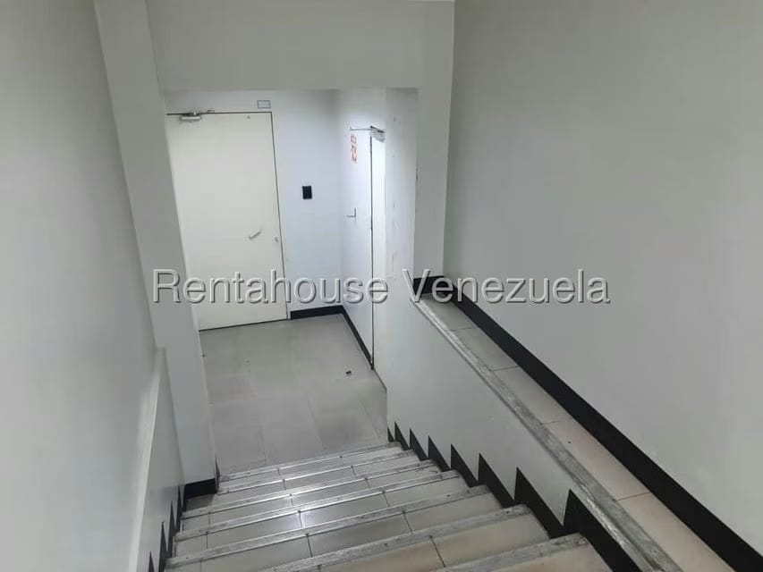 Comercial (Local Comercial) en Alquiler en Avenida Bolivar, Zulia - 5