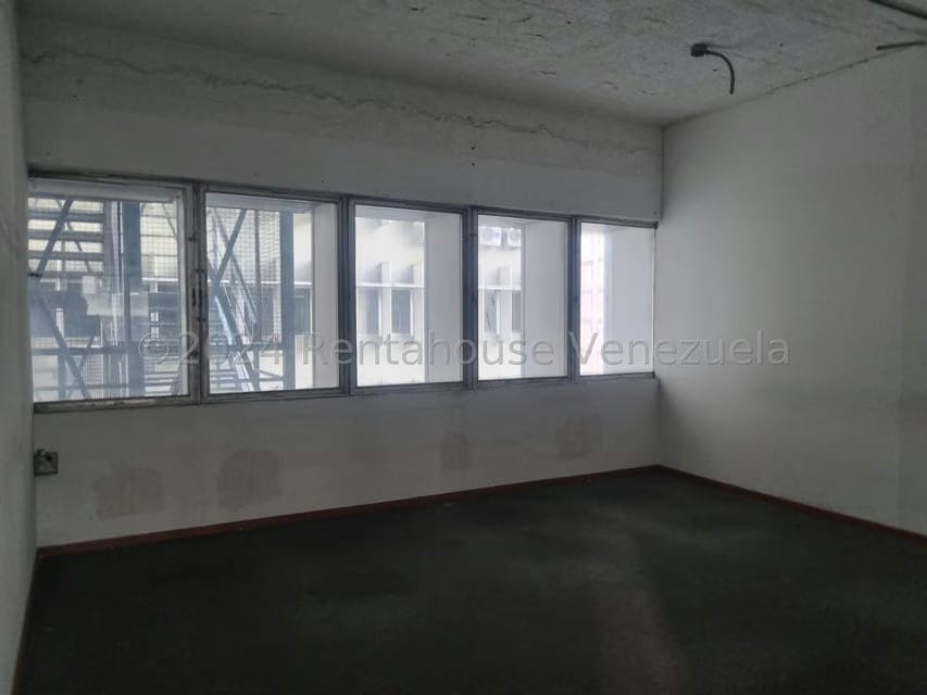 Comercial (Oficina) en Venta en Los Palos Grandes, Distrito Metropolitano - 9